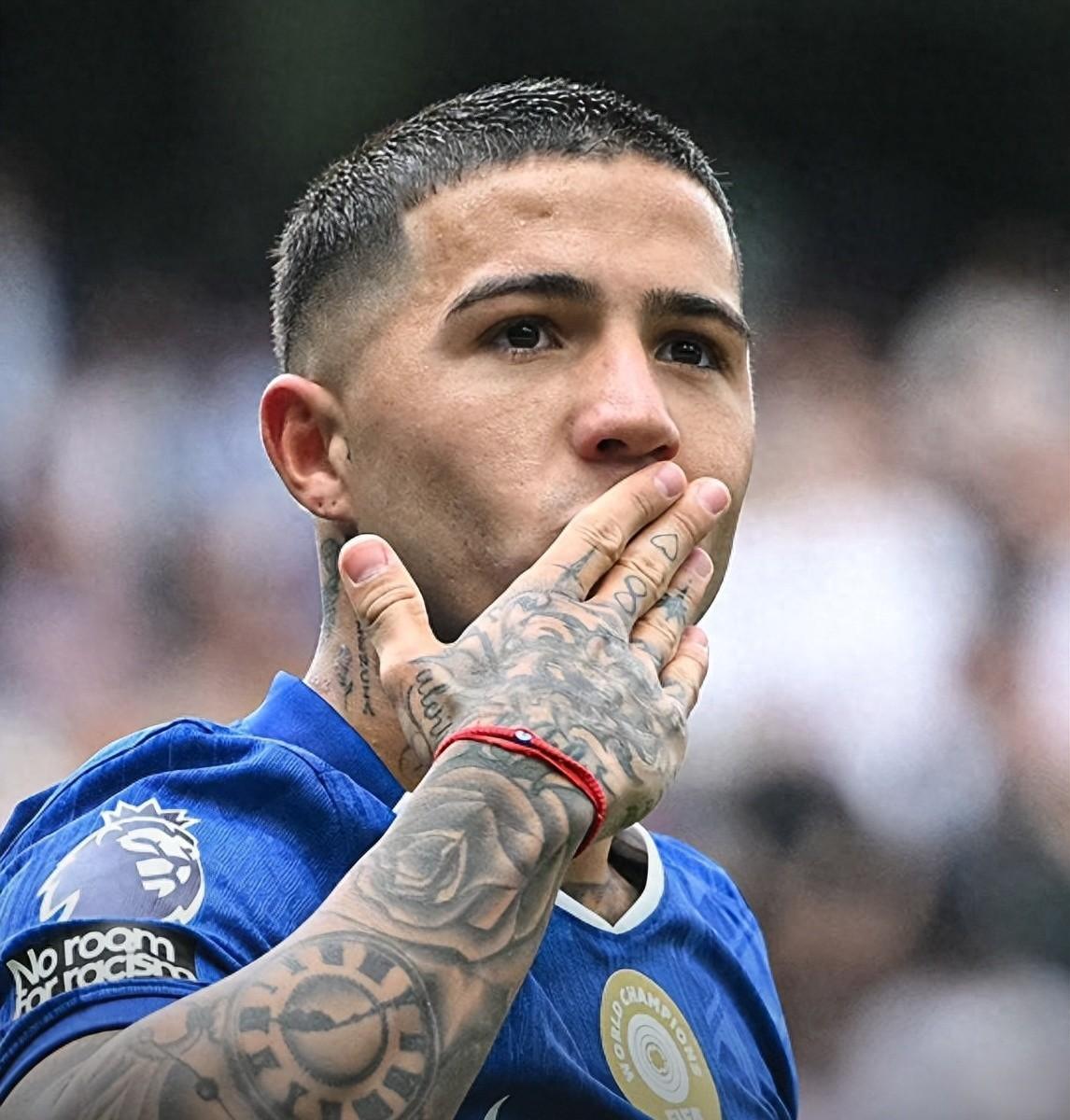 英雄联盟2025总决赛-国际比赛日体能课后，皇家马德里豪取连胜备战欧冠，态度坚定，年轻球员得到机会的简单介绍