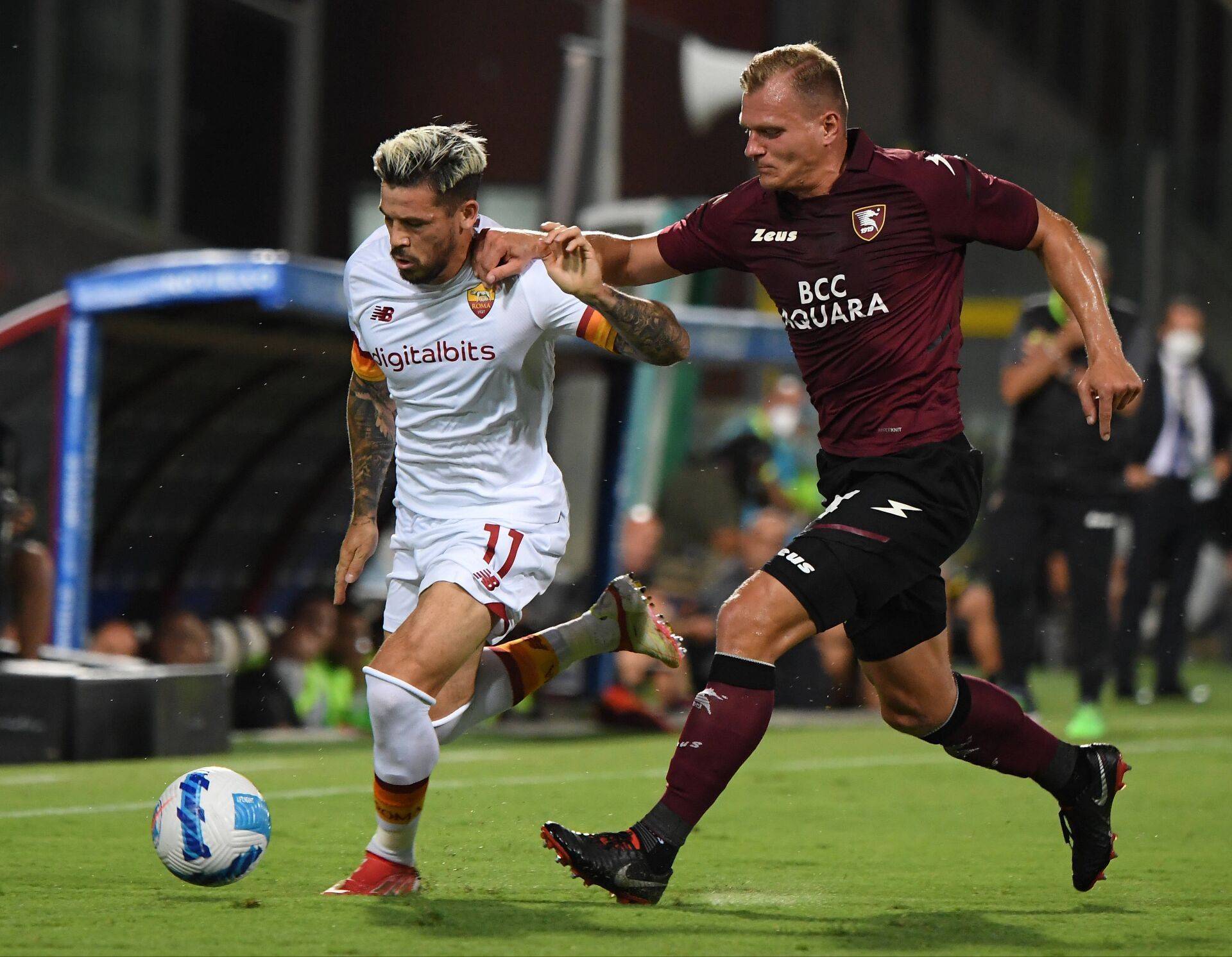 英雄联盟s15-赛地聚焦——意甲关键时刻热度飙升;莱比锡刷新队史纪录;压力陡增;数据趋势出现新变化(拜仁发布战莱比锡海报)